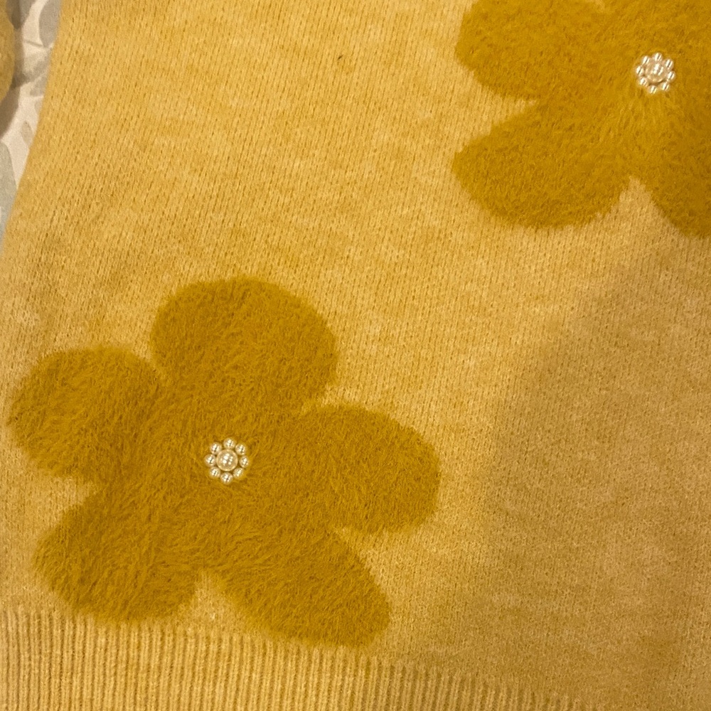 Floral Patterned Yellow Sweater - Picture 5 of 7